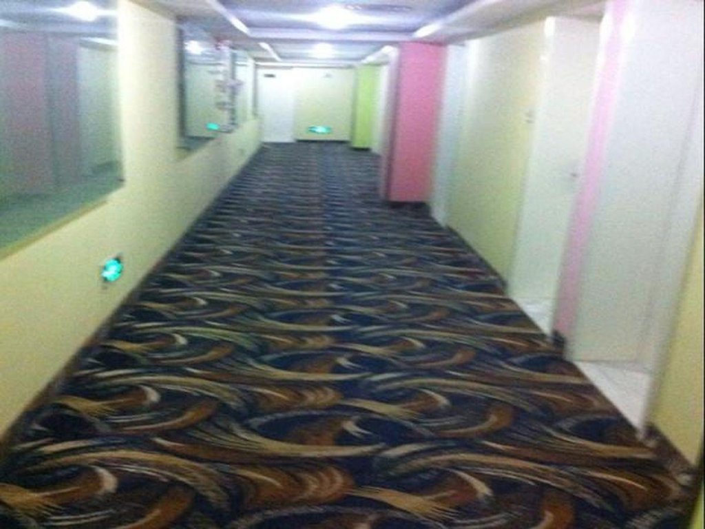 Фото 7 Days Inn Shanghai Changshou Road Subway Station Yaxin Life Square Branch