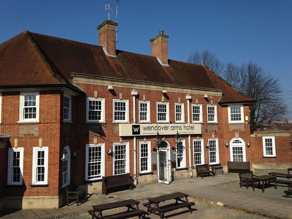 Фото Wendover Arms Hotel