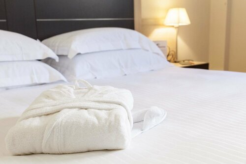 Внешний вид отеля Bv President Hotel в Ренде, фото 4