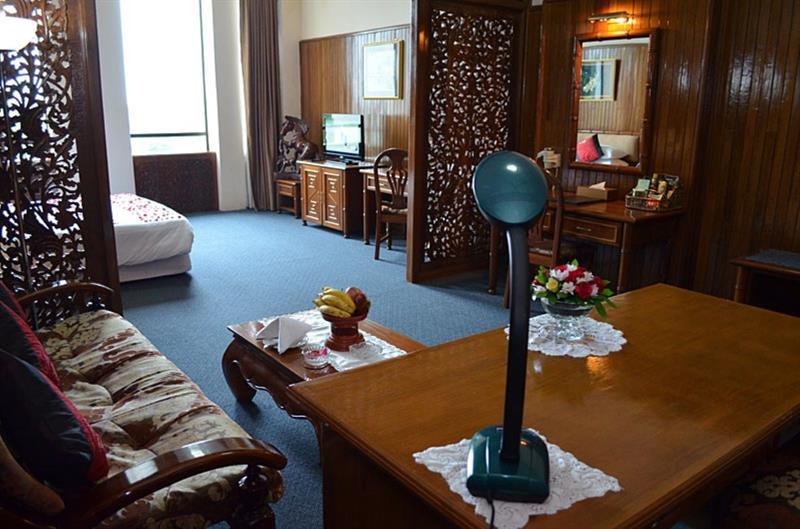 Фото Mya Yeik Nyo Royal Hotel Yangon