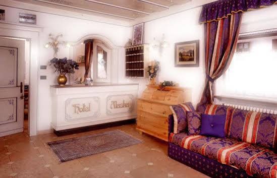 Фото Hotel Alaska