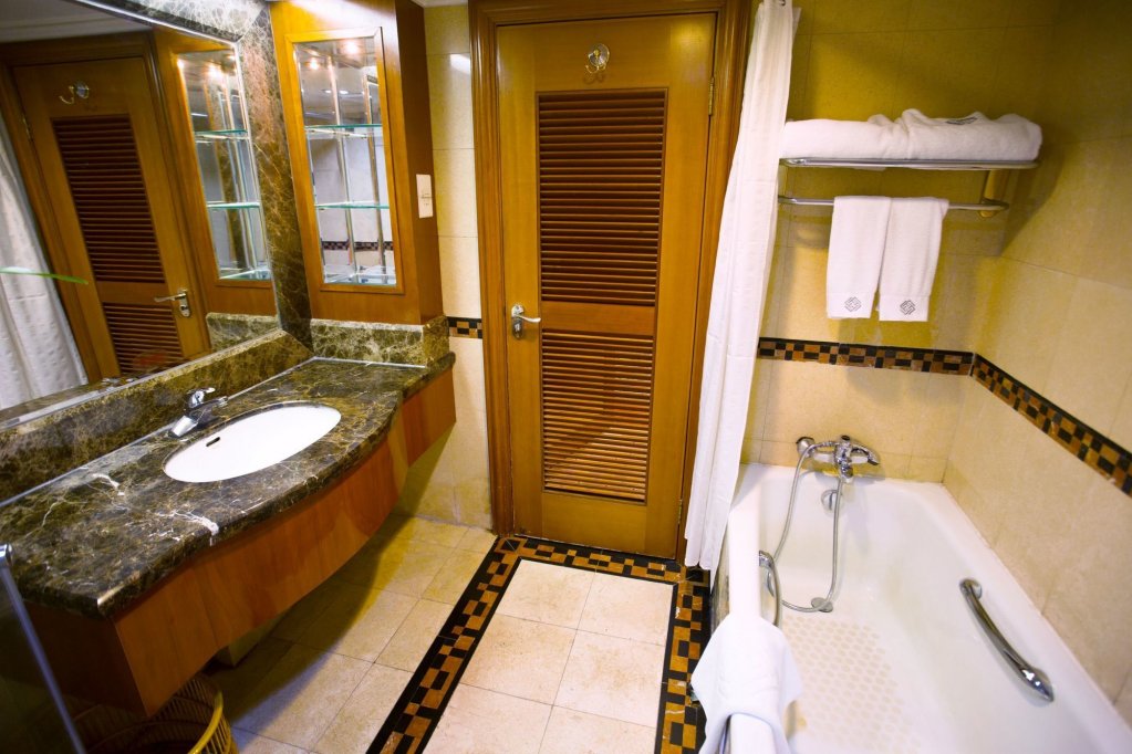 Фото Harbin Fortune Days Hotel