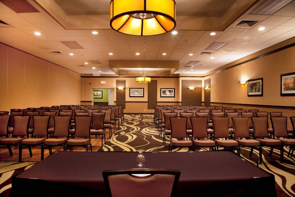 Фото Best Western Plus North Haven Hotel