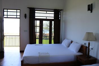 Фото Serene Park Hotel