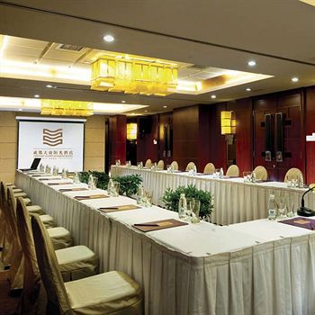 Фото Chengdu Tianfu Sunshine