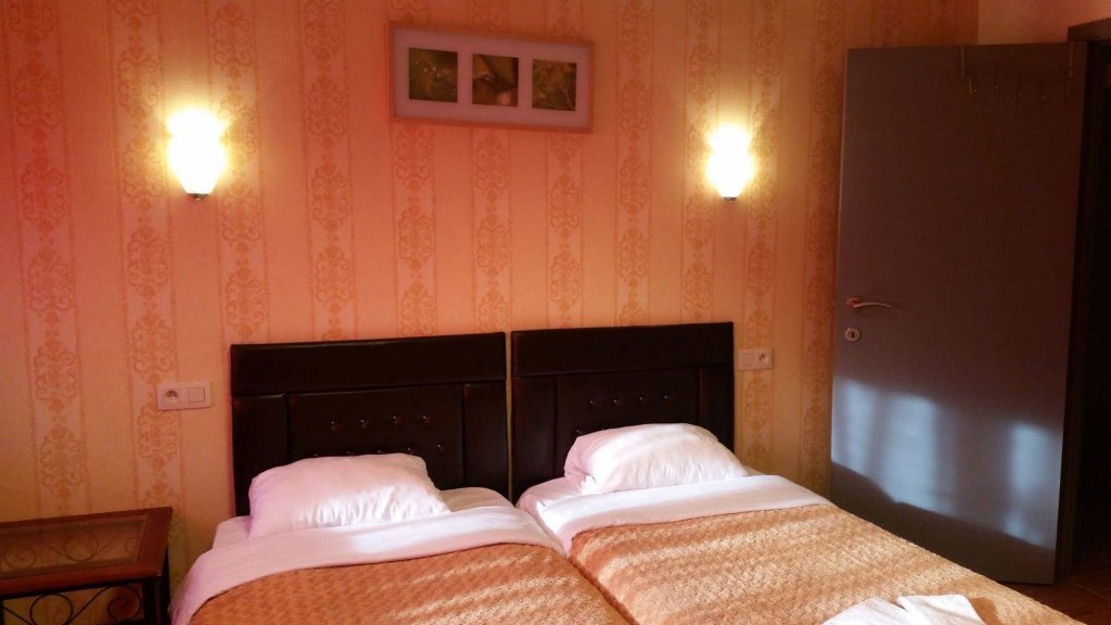 Фото 190936230538