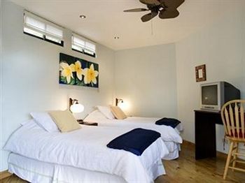 Фото Boutique Hotel Out of Bounds Costa Rica