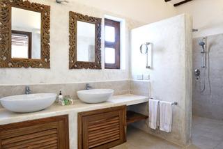 Фото Konokono Beach Resort and Isaraya Over Water Villa