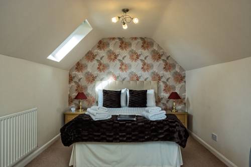 Фото The Gables Guest House