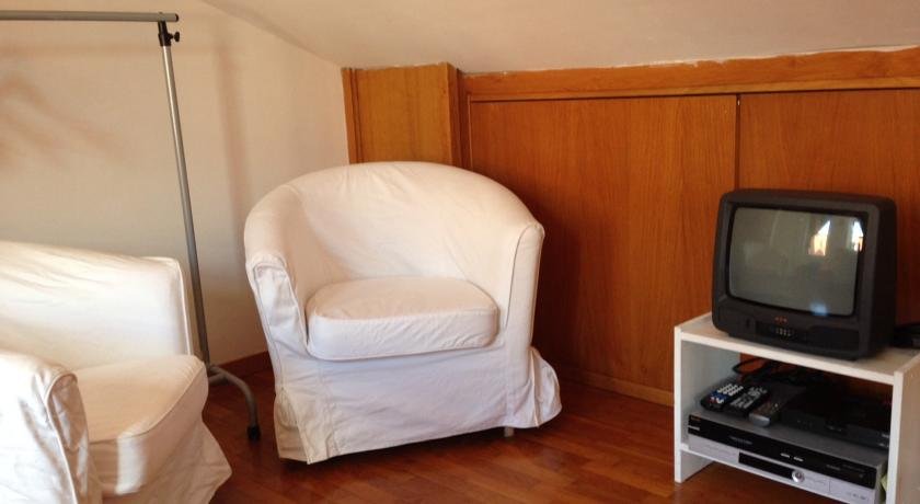 Фото Romantica mansarda nel cuore di Roma