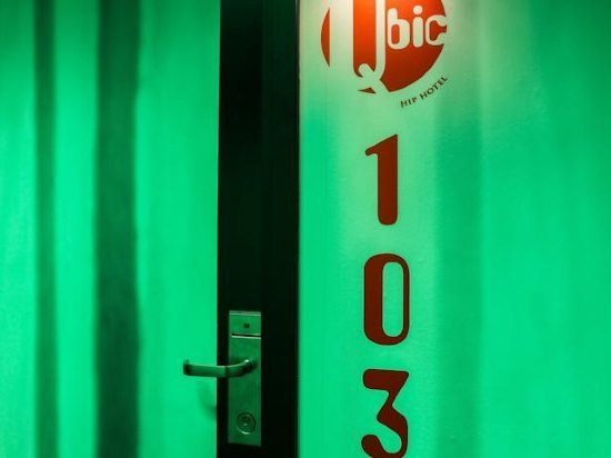 Фото Qbic Hotel Amsterdam WTC