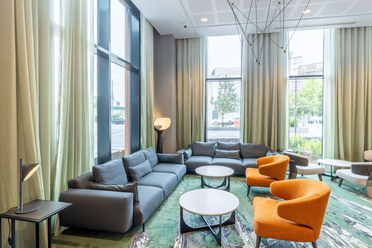 Фото Novotel Liverpool Paddington Village