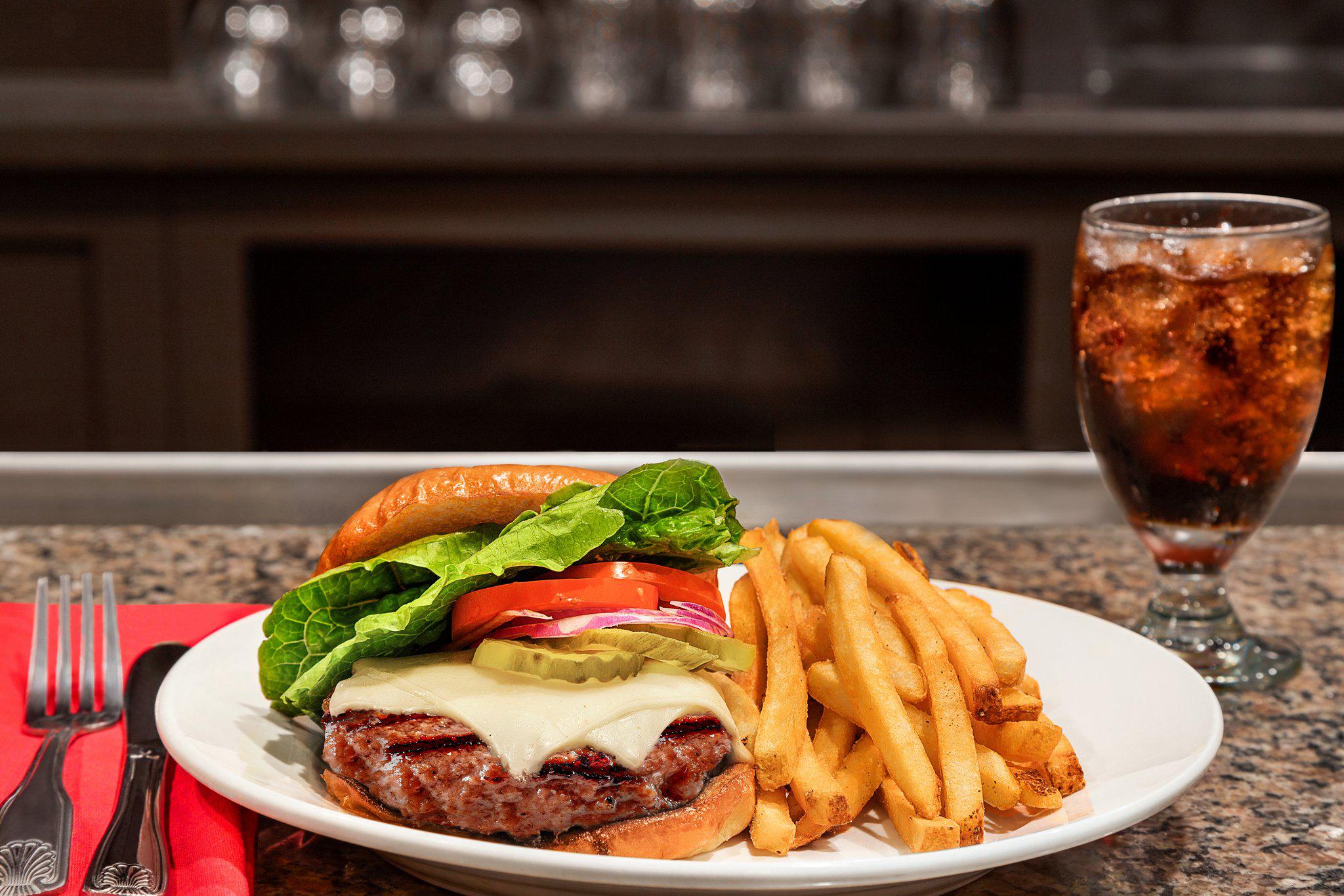 Фото Holiday Inn Boston Bunker Hill Area, an Ihg Hotel