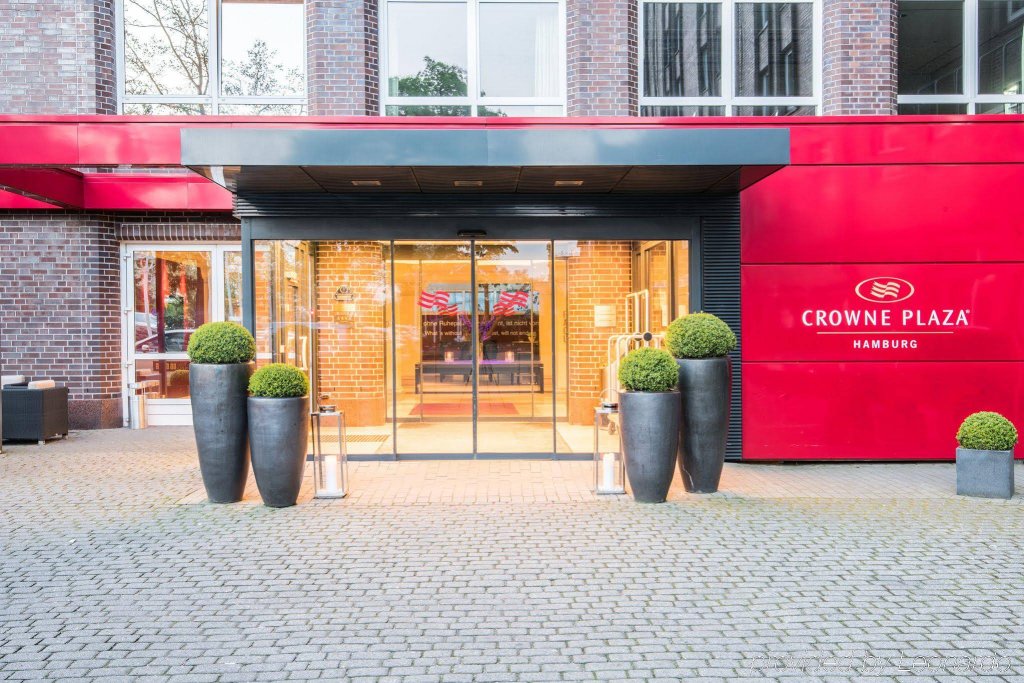 Фото Crowne Plaza City Alster
