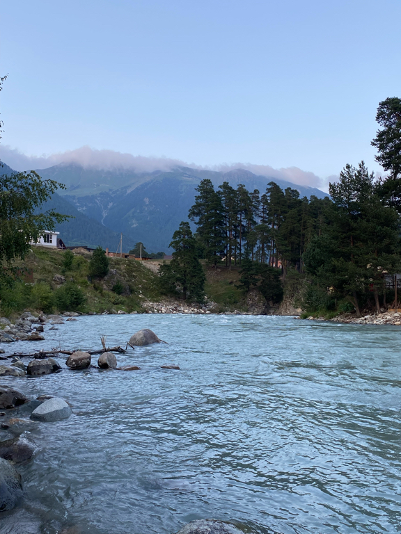 Фото River & House