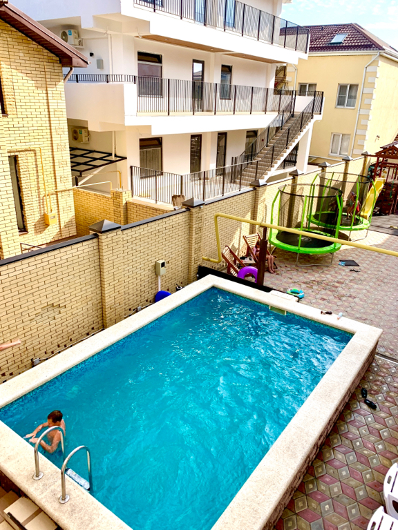 Фото Магнат