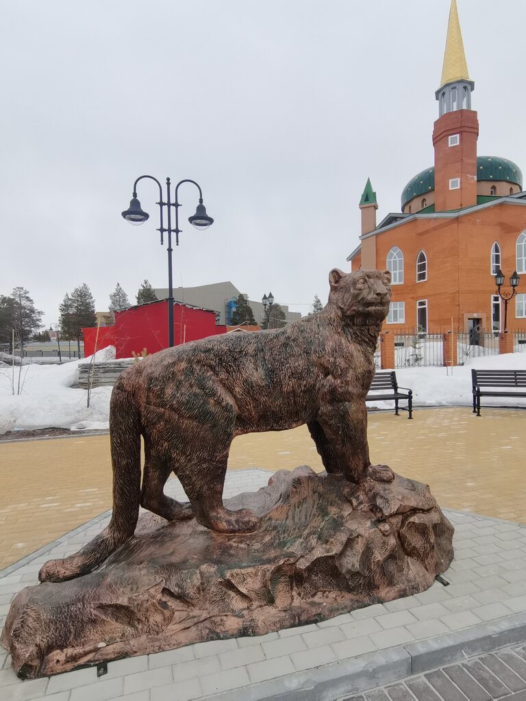 Жанровая скульптура Снежный барс, Муравленко, фото