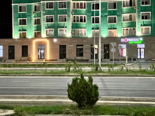 Мен қызметші порно нд келді