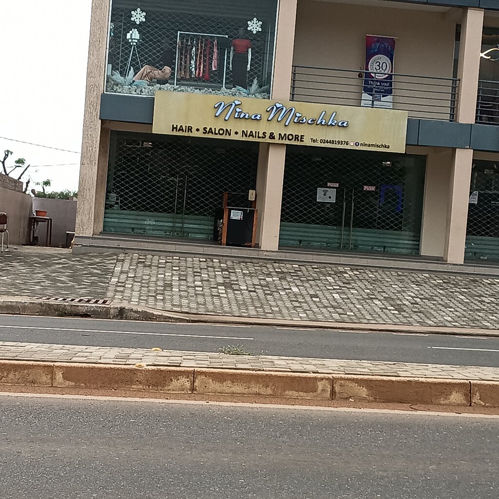 Beauty salon Nina Mischka, Accra, photo
