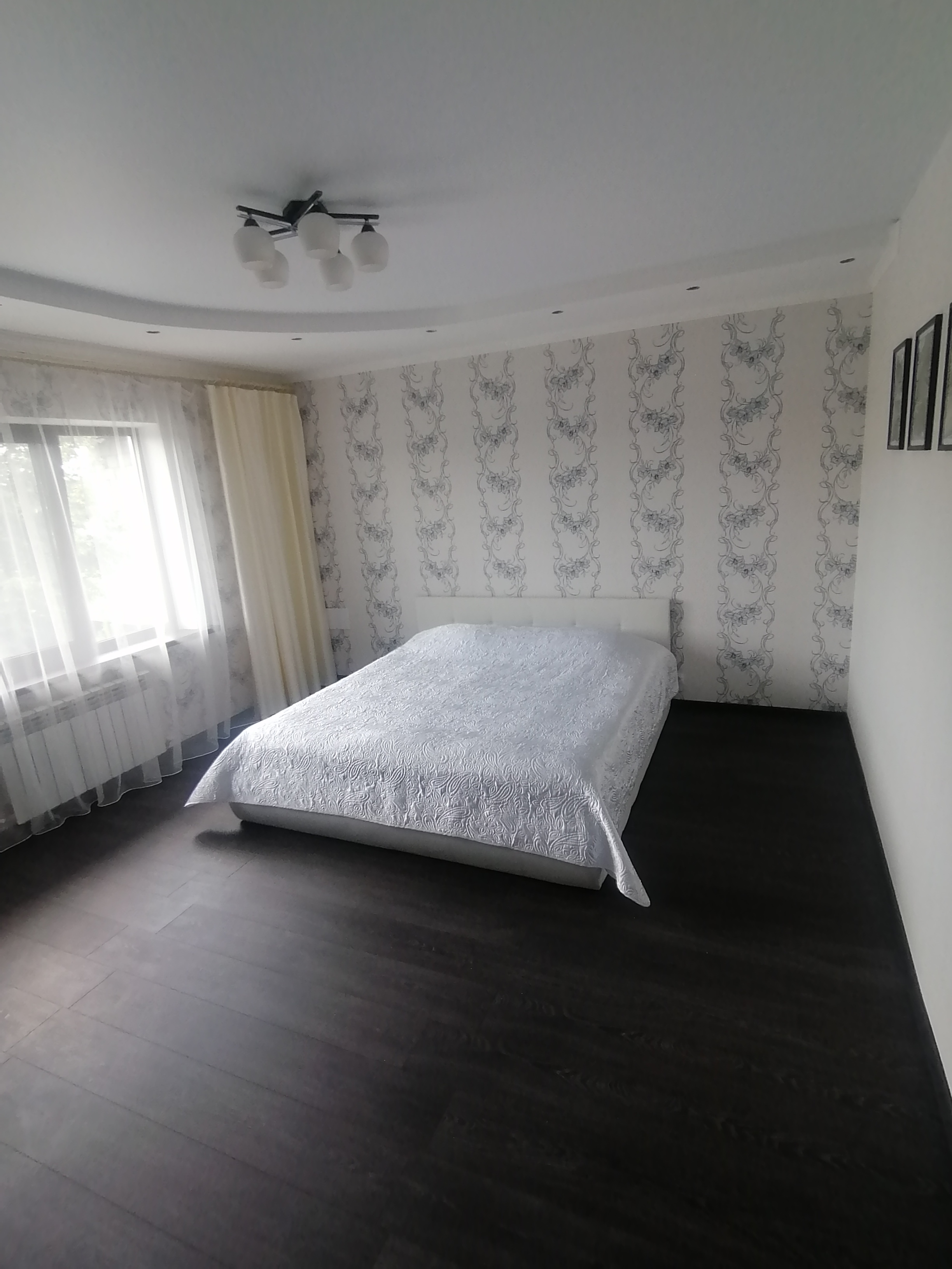 Фото Дом у пруда