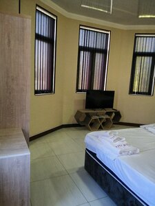 Ludem (Nukus Street, 44), hotel