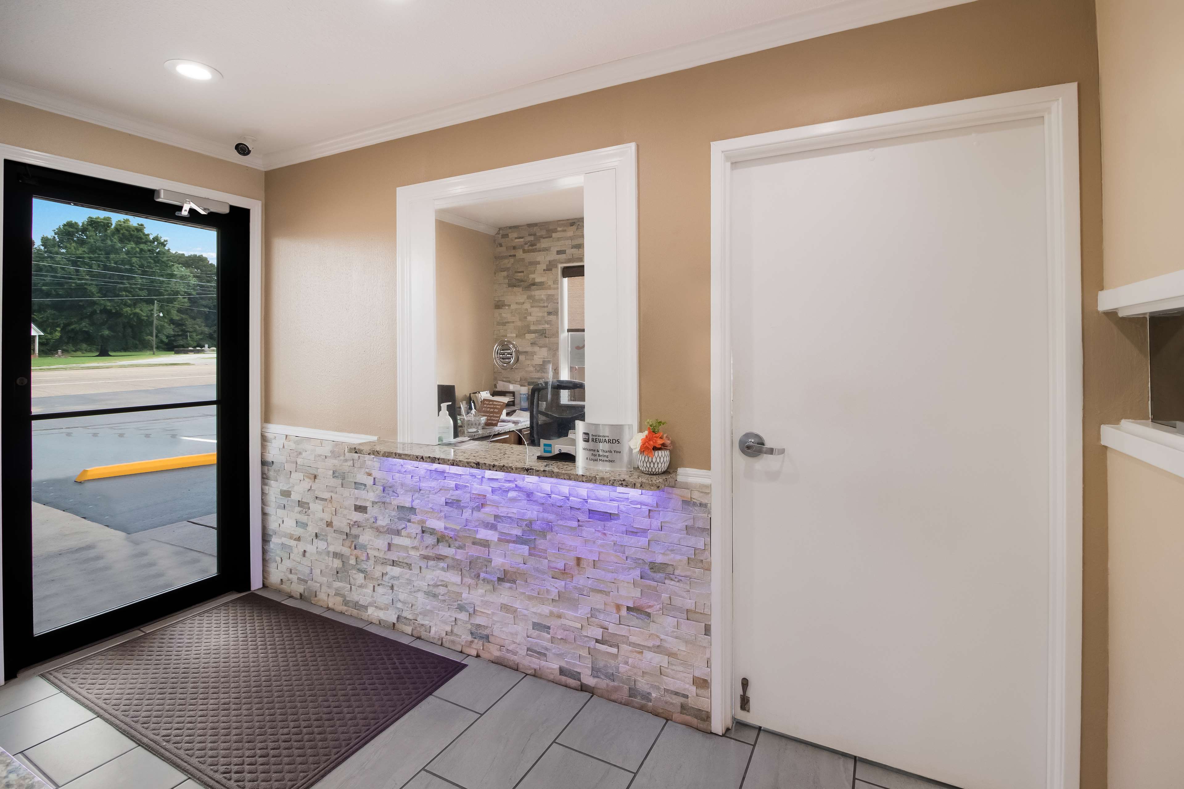 Фото Best Western McKenzie