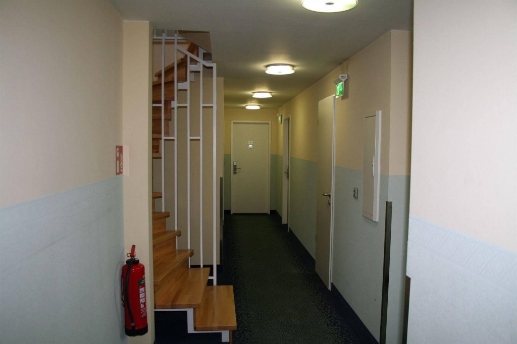 Фото Hotel Neuthor