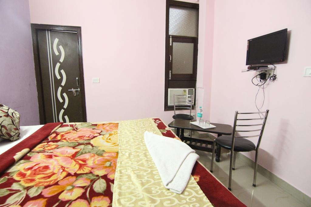 Фото Airport Hotel Dips Galaxy