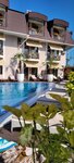 Resident Hotel (Кипарисовая аллея, 6) ، فندق