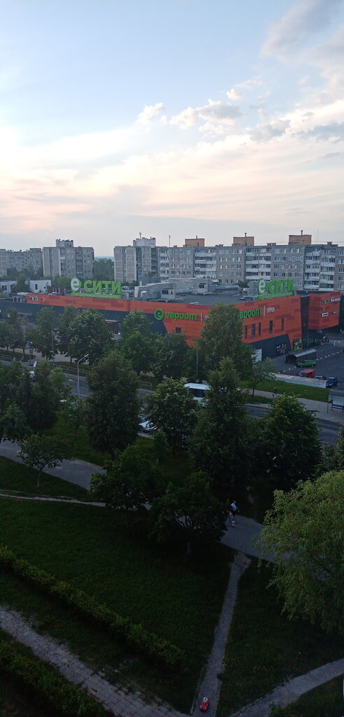 Shopping mall Е-сити, Molodcheno, photo