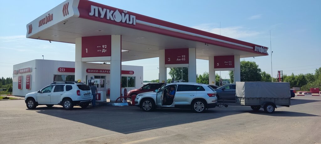 Gas station Lukoil, Vytegra, photo