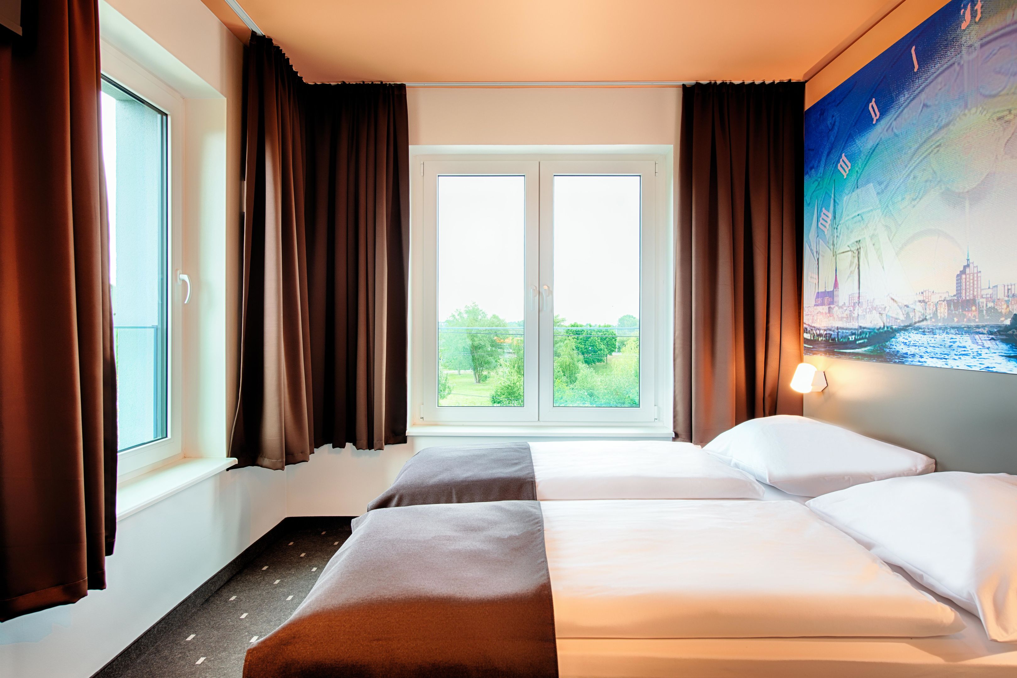 Фото B&b Hotel Rostock-Hafen