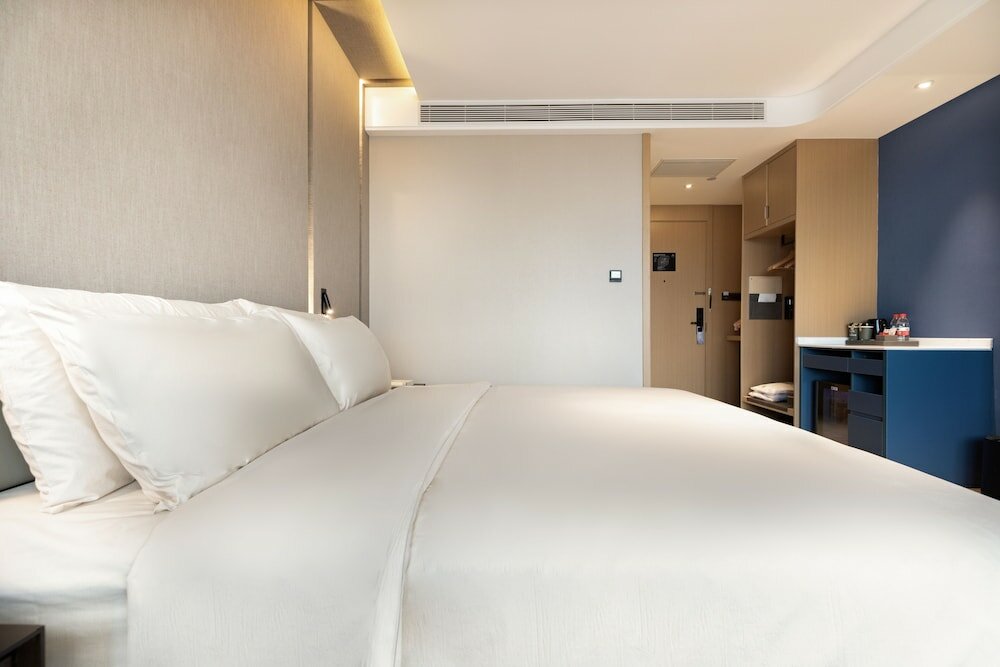 Фото Atour Hotel Daguanyuan Jinan