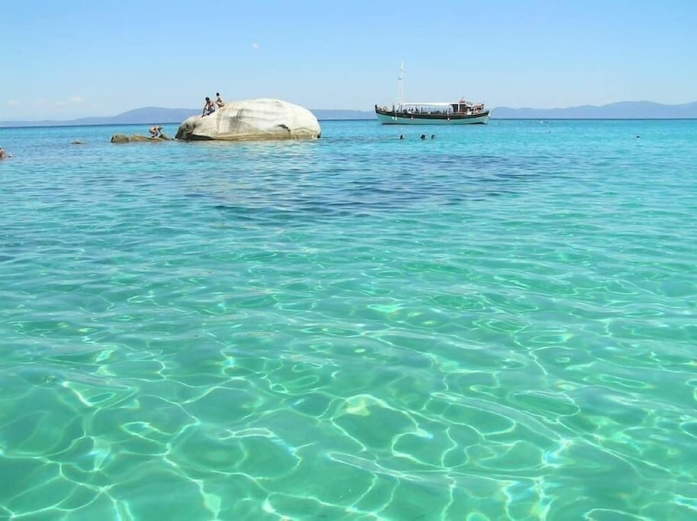 Фото Beachfront house with amazing sea view