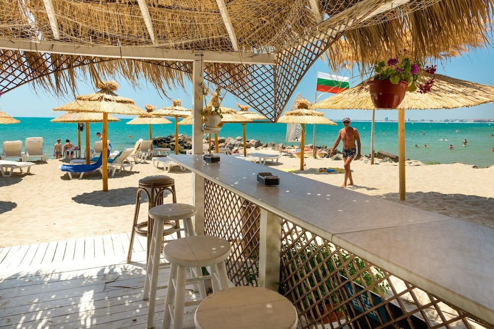 Фото Hotel Iris Beach