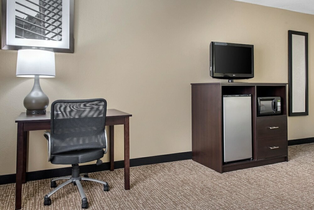 Фото Quality Inn & Suites Lebanon I-65