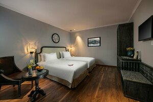 Shining Central Hotel and Spa (Hanoi, Lò Sũ), hotel