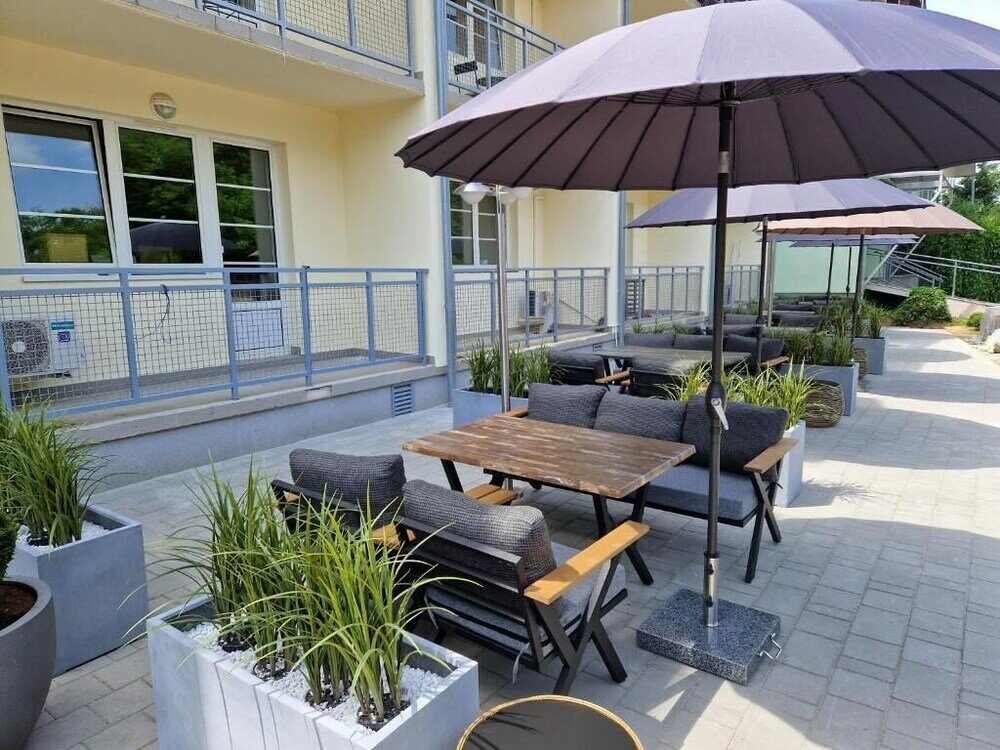 Фото Holdvirag Hotel