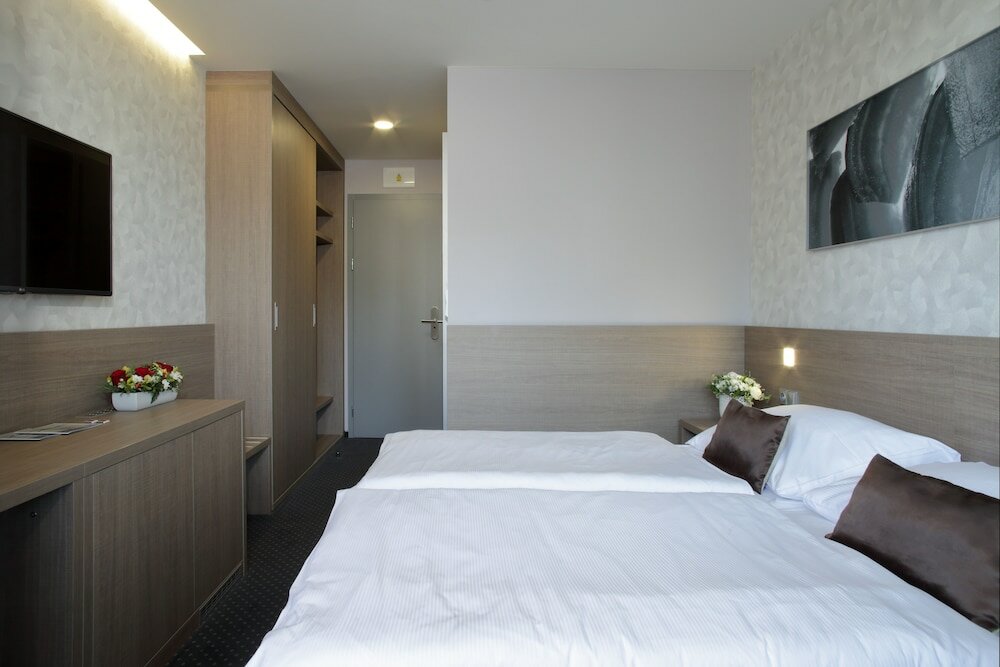 Фото Hotel Jezerka