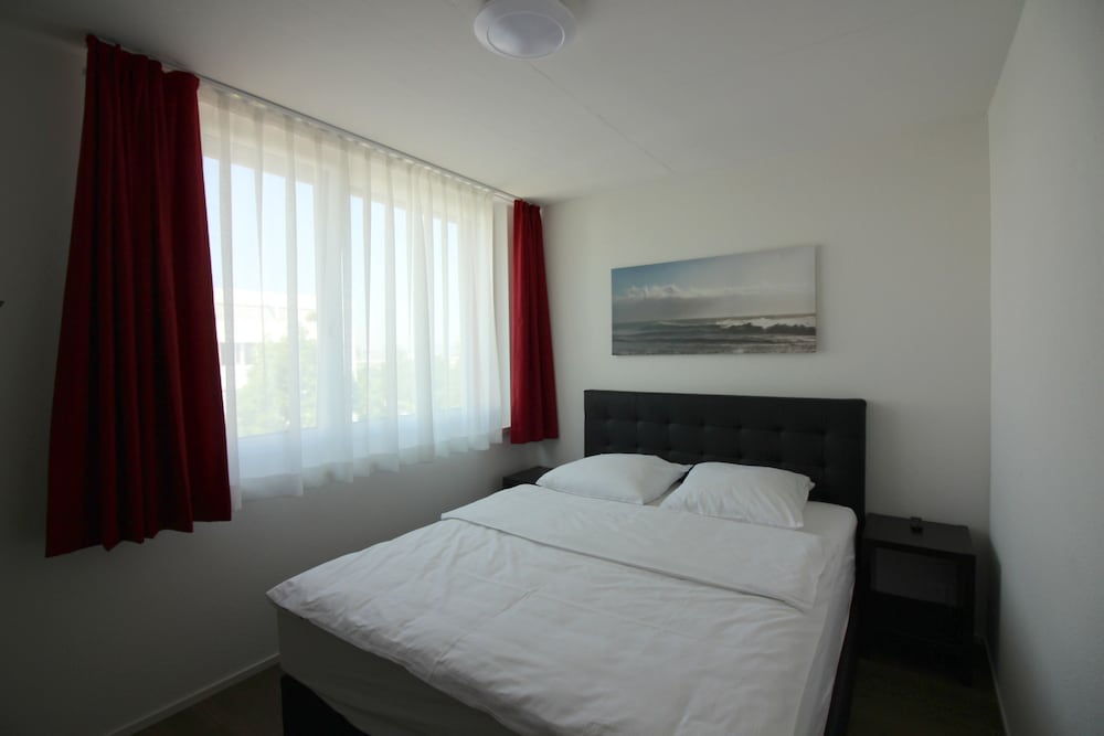 Фото Swiss Star Zurich Airport