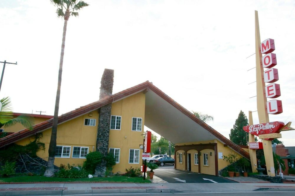 Фото Sky Palm Motel