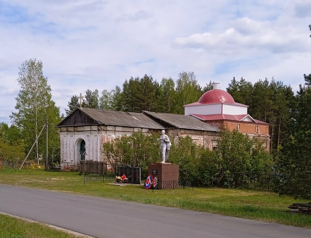 Orthodox church Tserkov Voskreseniya Khristova v Tikhonovo, Vladimir Oblast, photo