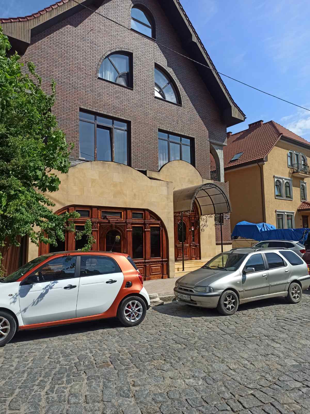 Фото Бэсэдэр