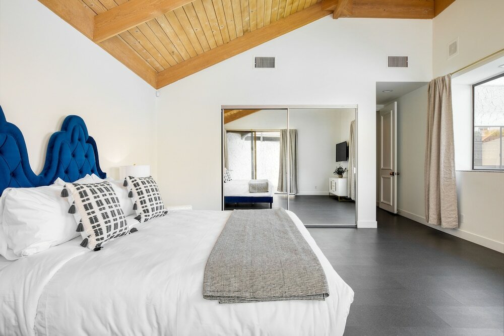 Фото El Reino by Avantstay Spectacular Estate w Pool & Tennis Court!