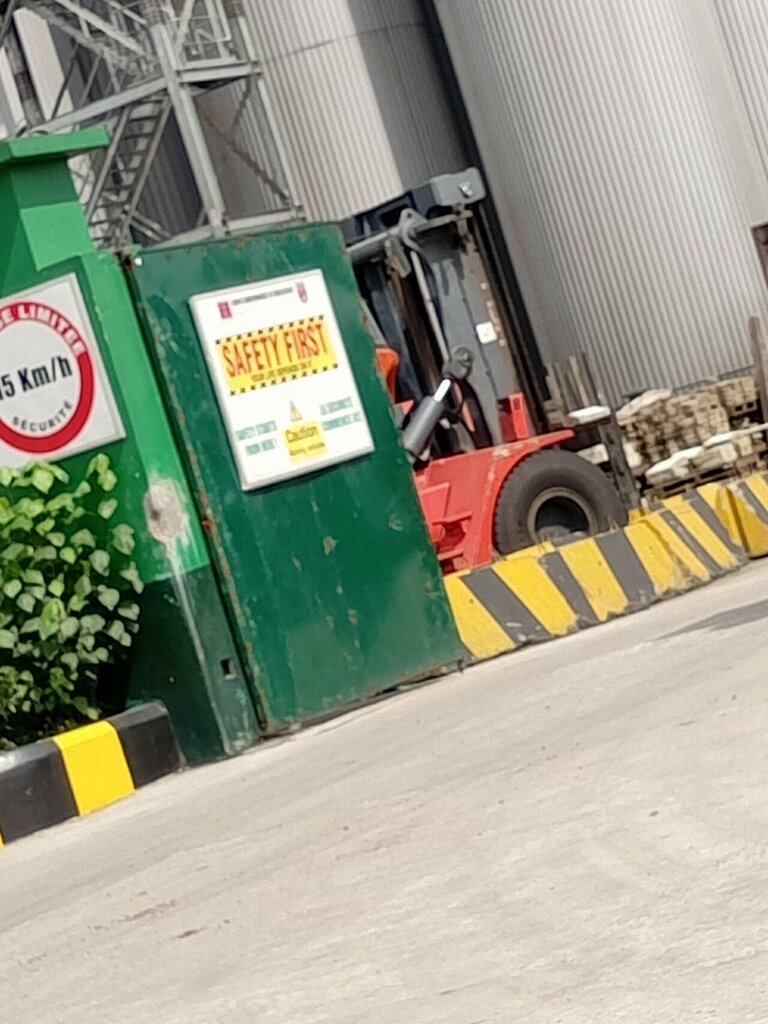 Information security Safety First, Douala, photo