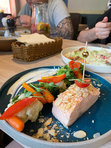 Hochu Eshche (Shlisselburg, Staroladozhskiy Kanal Street, 16), restaurant