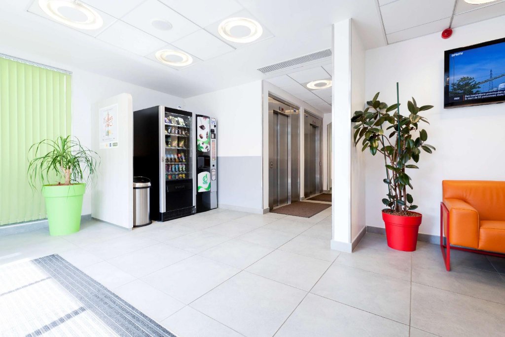 Фото Premiere Classe Lyon Centre - Gare Part Dieu