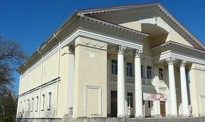 Кинотеатр Украина (Autonomous Republic of Crimea, posyolok gorodskogo tipa Nizhnegorskiy), landmark, attraction