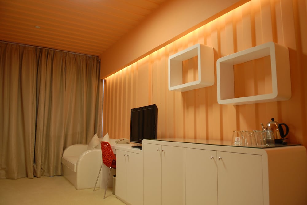 Фото Oct East Cargo Hostel Shenzhen