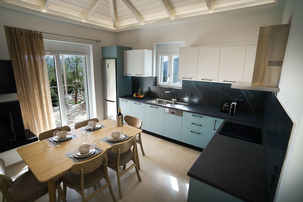 Фото Astrali Stone Villas